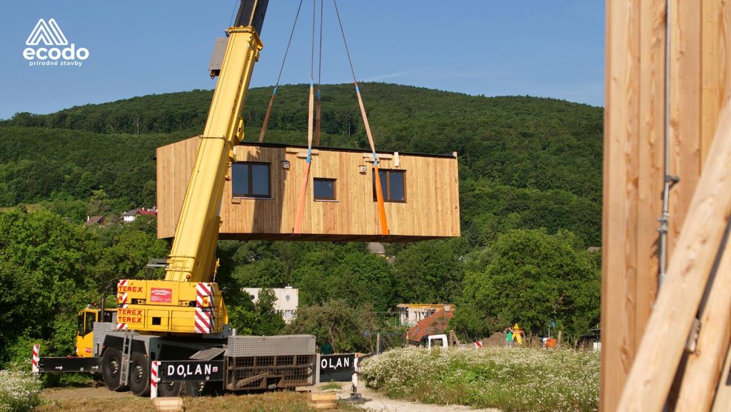 Váš dom môžeme presunúť na iné miesto - ECODO - prírodné stavby